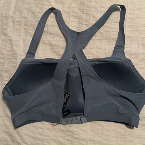 Victoria’s Secret Sports Bra - Picture 3 of 6